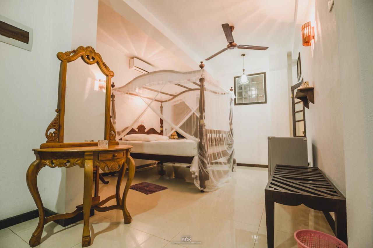 Seaview Deepal Villa Unawatuna Eksteriør billede