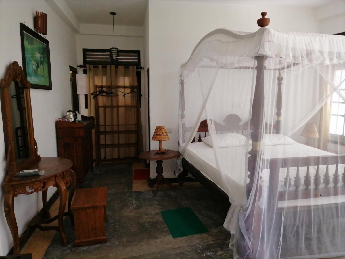Seaview Deepal Villa Unawatuna Eksteriør billede