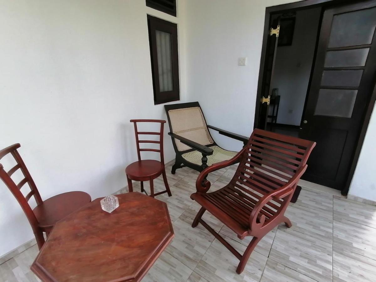 Seaview Deepal Villa Unawatuna Eksteriør billede